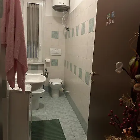 Casa Jaures-turro, 10 Meters From The Metro, Red Line Mm1 Apartment *