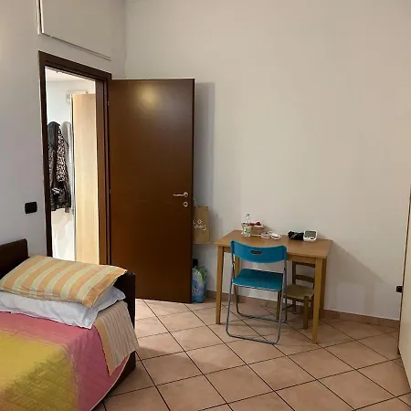 Apartment Casa Jaures-turro, 10 Meters From The Metro, Red Line Mm1 *